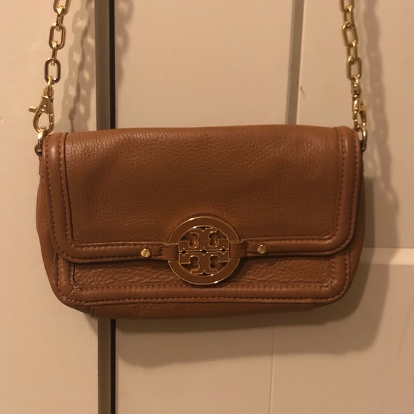 Tory Burch Other - Tory Burch Crossbody With Gold Chain